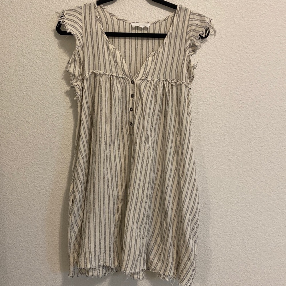 Carly Jean Los Angeles Dress